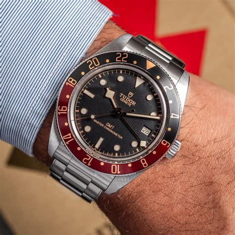 1979500 tudor black bay.